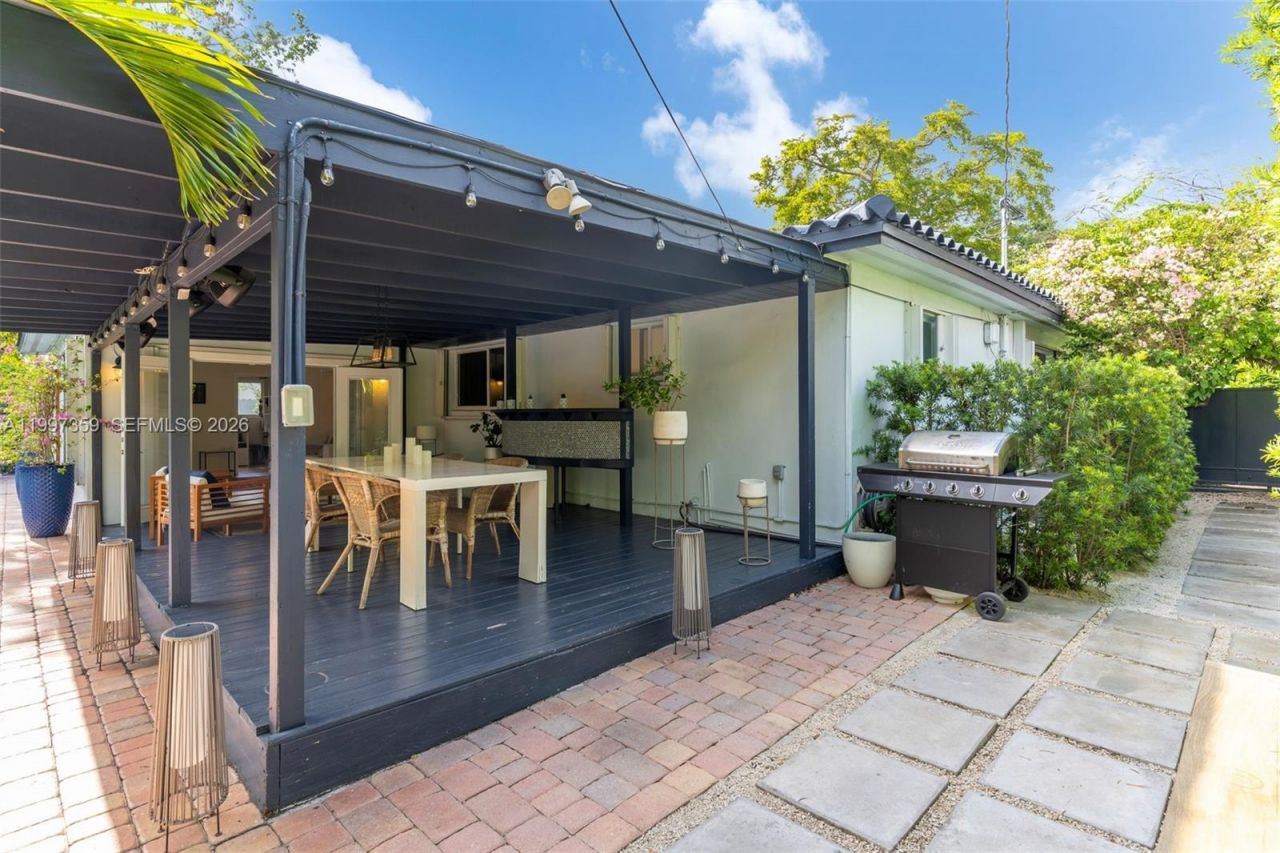 470 NW 88th Ter , El Portal, FL 33150 Photo