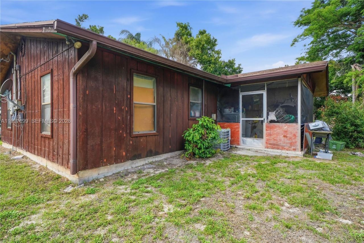 1910 S 34th St , Fort Pierce, FL 34947 Photo