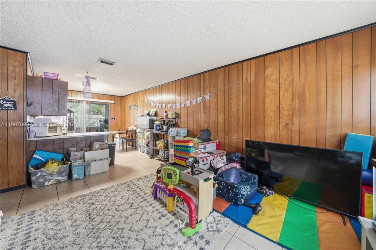 1910 S 34th St , Fort Pierce, FL 34947 Photo