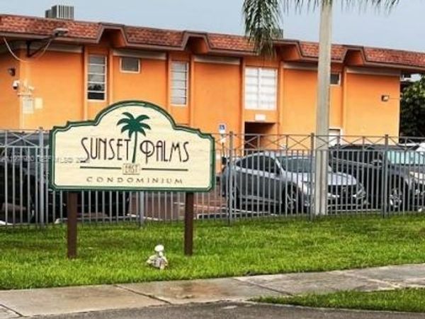 9493 SW 76th St , Unit L4, Miami, FL 33173