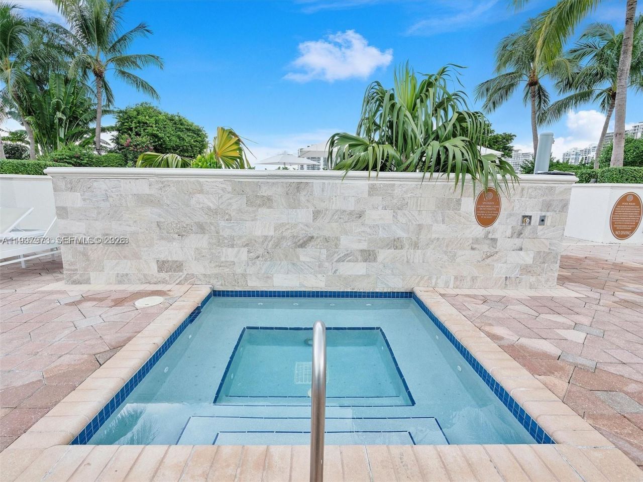 20000 E Country Club Dr , Unit 1102, Aventura, FL 33180 Photo