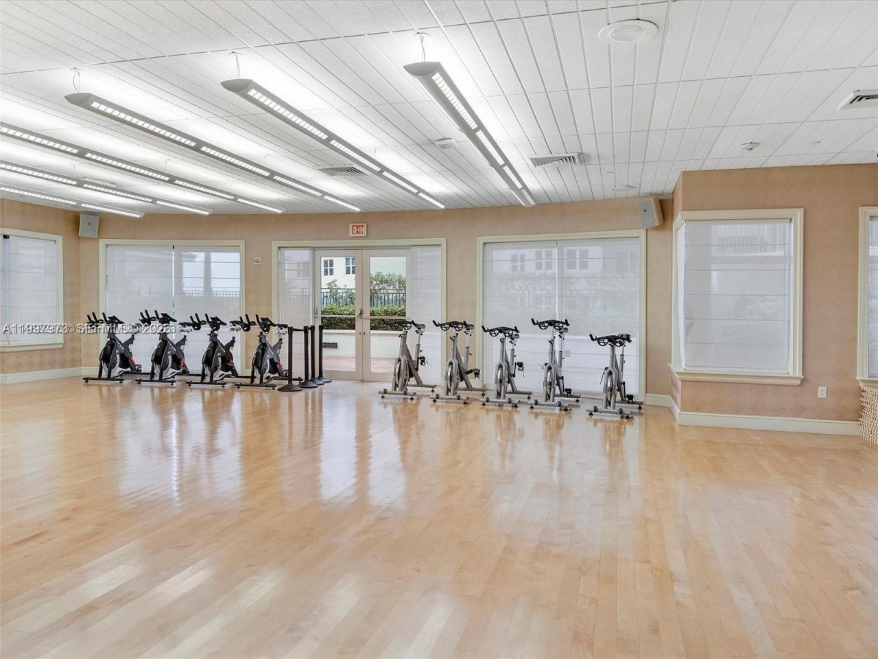 20000 E Country Club Dr , Unit 1102, Aventura, FL 33180 Photo