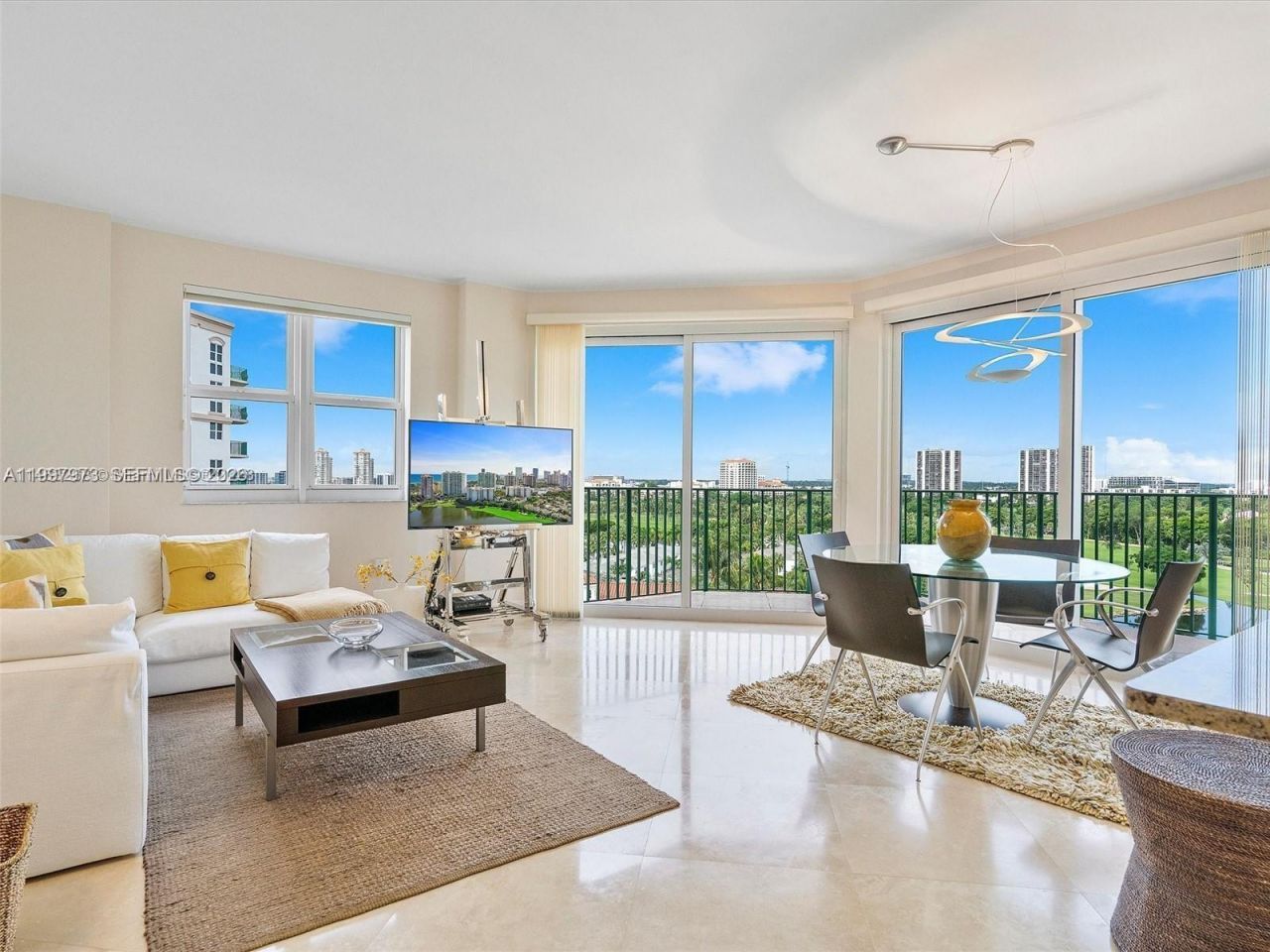 20000 E Country Club Dr , Unit 1102, Aventura, FL 33180 Photo