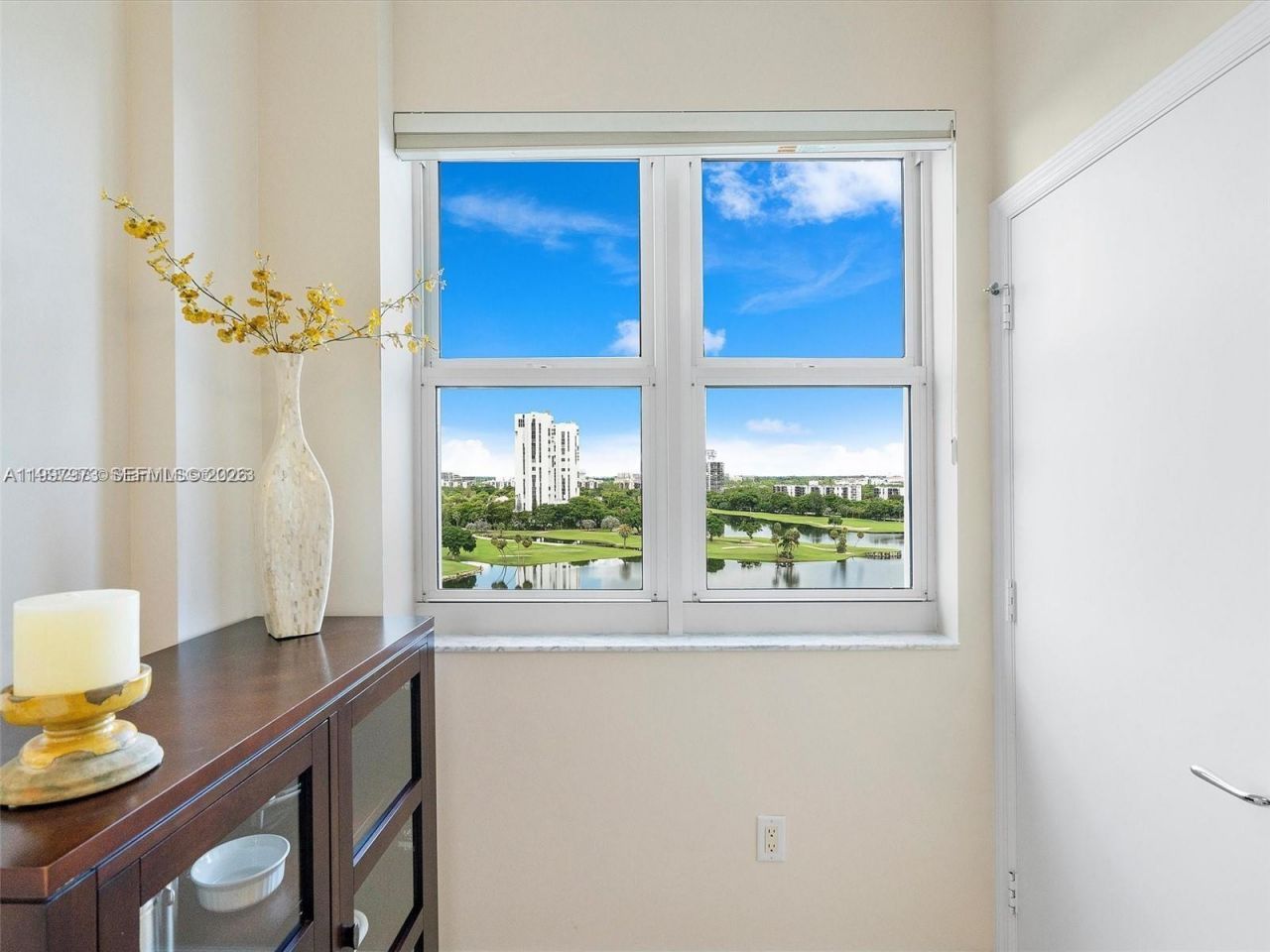 20000 E Country Club Dr , Unit 1102, Aventura, FL 33180 Photo