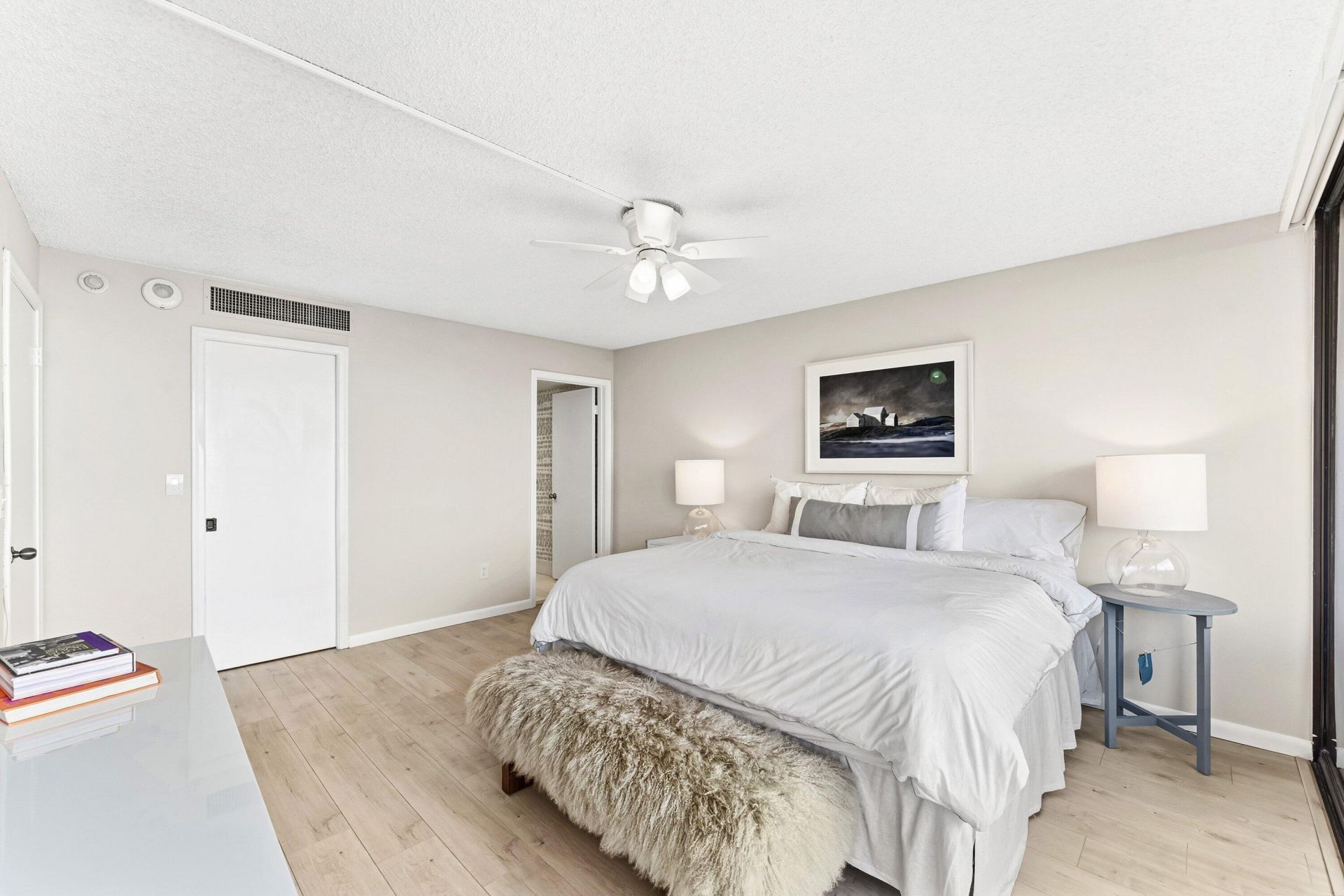 5200 N Flagler Drive, Unit 1406, West Palm Beach, FL 33407 Photo