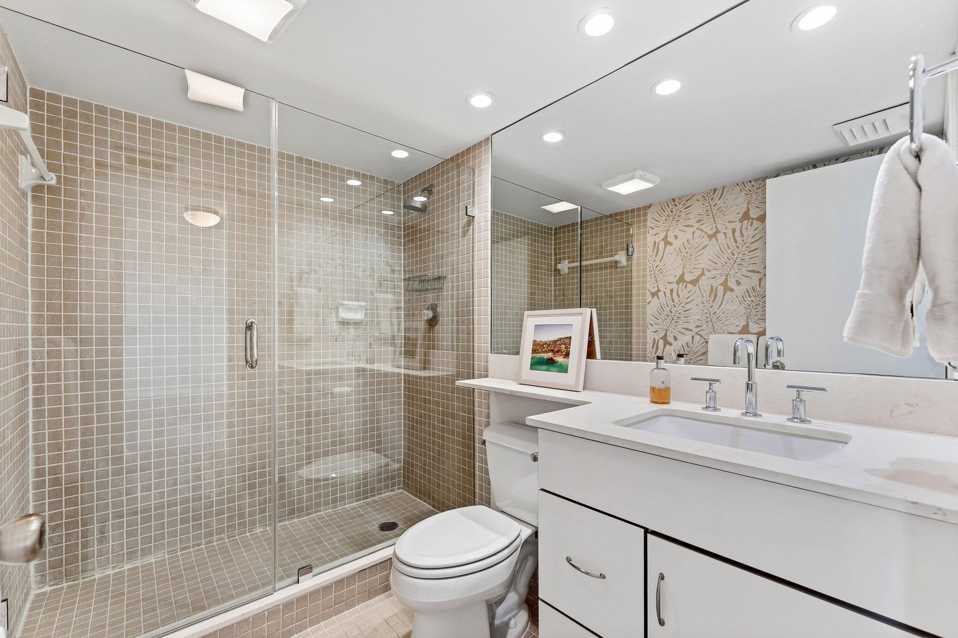 5200 N Flagler Drive, Unit 1406, West Palm Beach, FL 33407 Photo