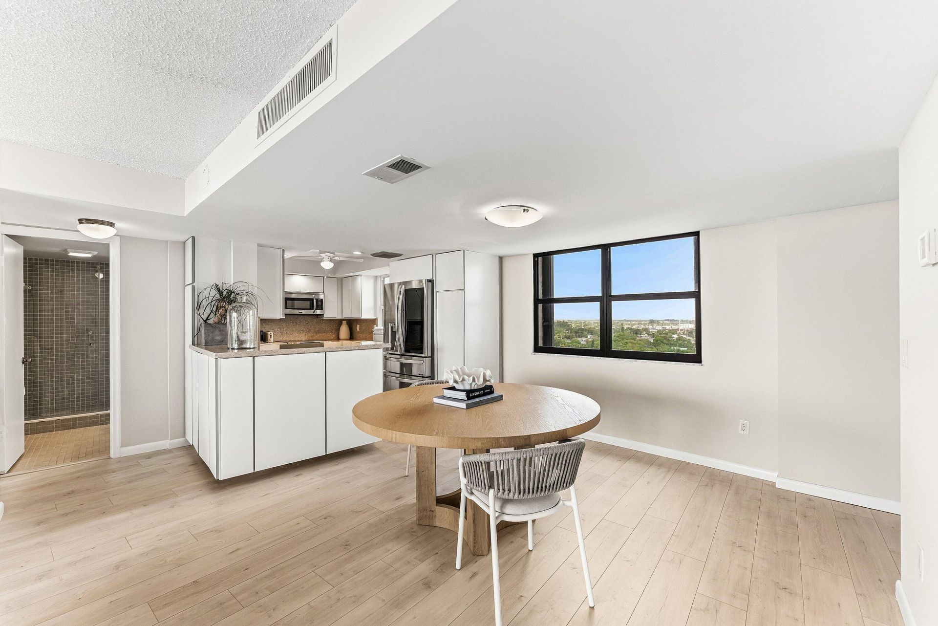 5200 N Flagler Drive, Unit 1406, West Palm Beach, FL 33407 Photo