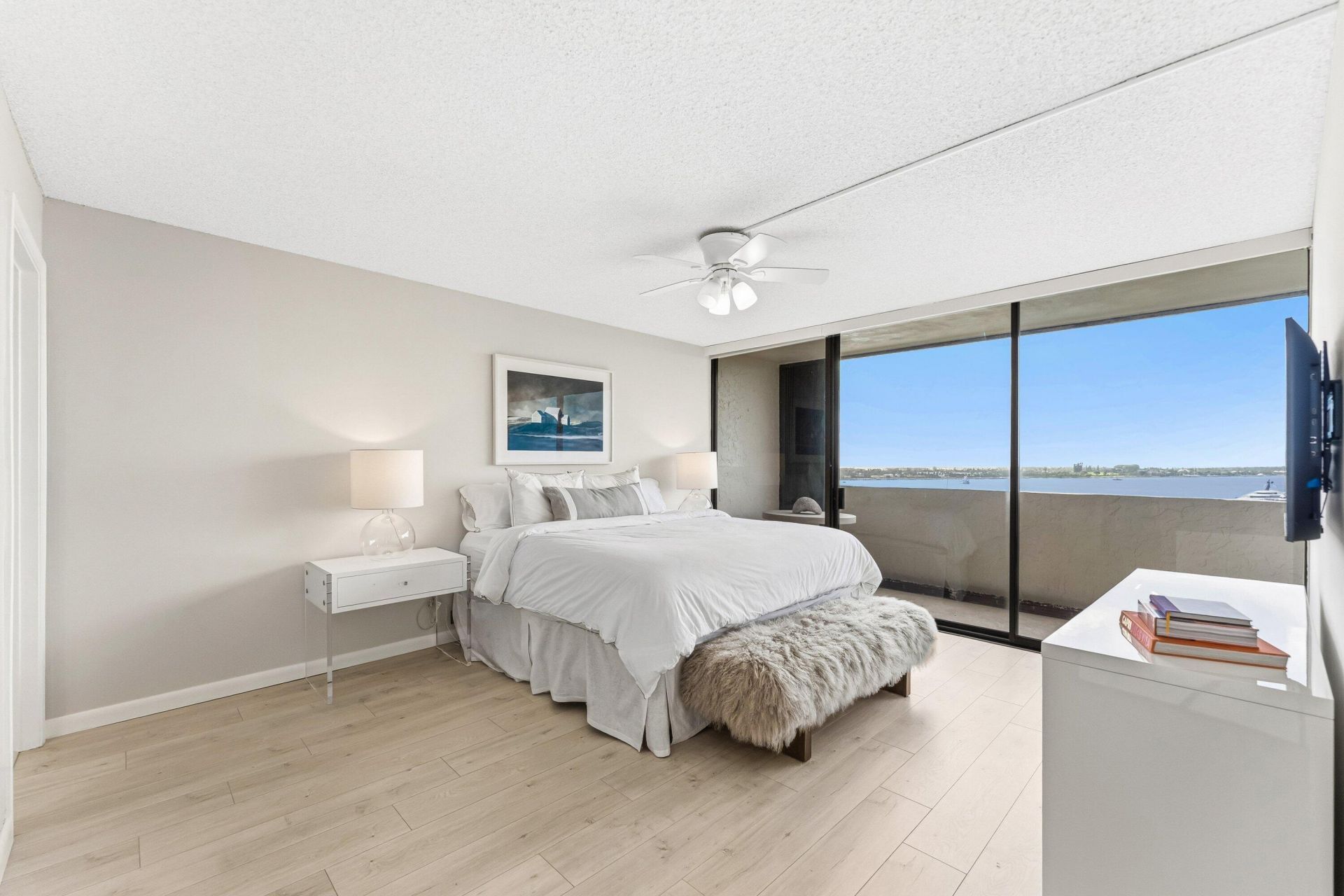 5200 N Flagler Drive, Unit 1406, West Palm Beach, FL 33407 Photo