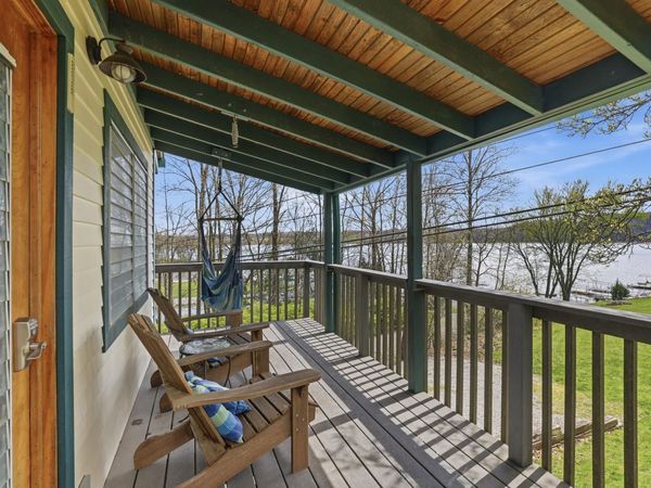 8110 N Lakewood Drive, Unionville, IN 47468