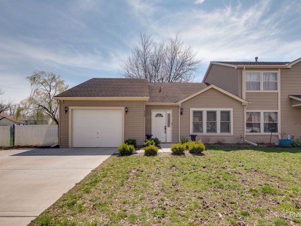 359 Chaparral Circle , Elgin, IL 60120