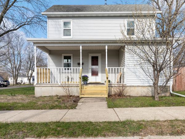 128 S 8th Street , Rochelle, IL 61068