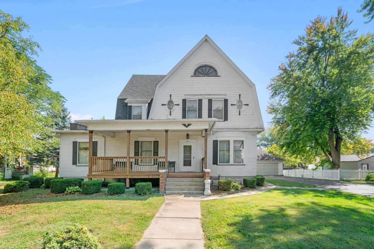 407 Ottawa Street , Earlville, IL 60518