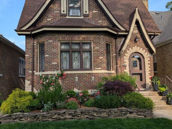 6042 N Mason Avenue, Chicago, IL 60646