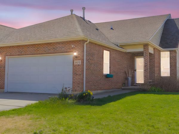 1438 Coral Bell Drive , Joliet, IL 60435