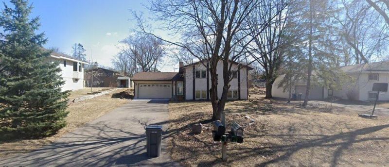 2740 Norwood Lane N, Minneapolis, MN 55441 Main Photo