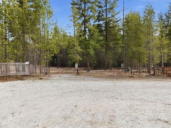 102 Fox Ln, Newport, WA 99156