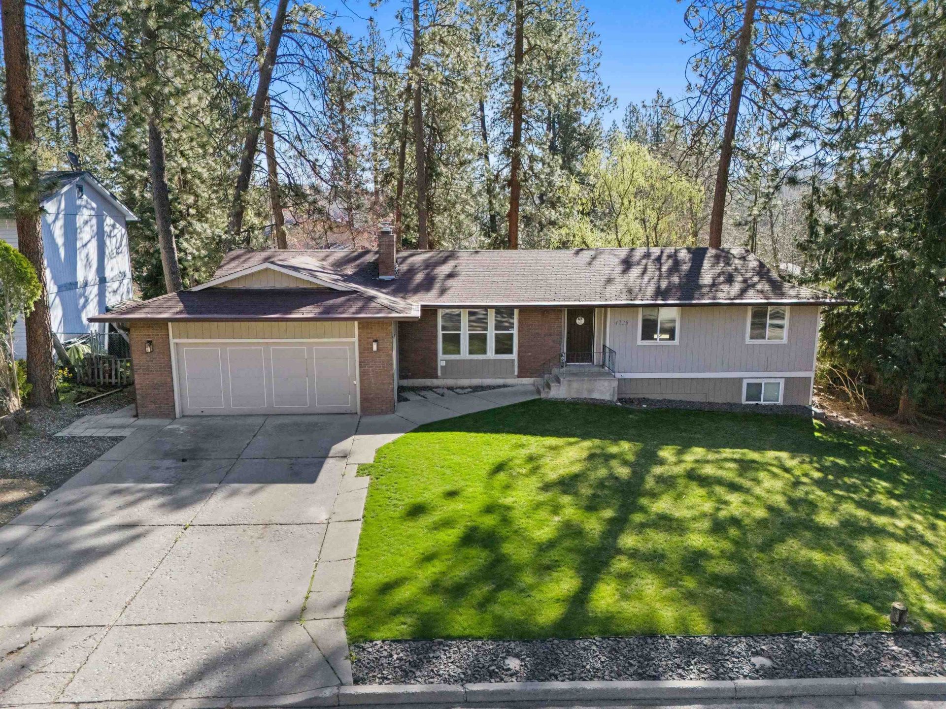 4725 S Bates Rd, Spokane Valley, WA 99206 Main Photo