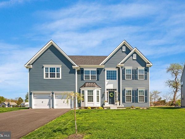 181 WAVYLEAF DRIVE , SMYRNA, DE 19977