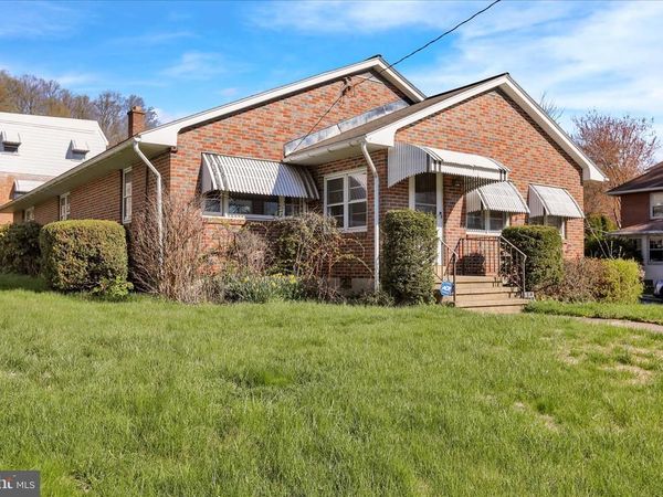 606 CARSONIA AVENUE , READING, PA 19606