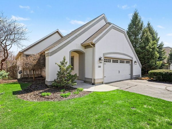 448 Enclave Court SE, Grand Rapids, MI 49546