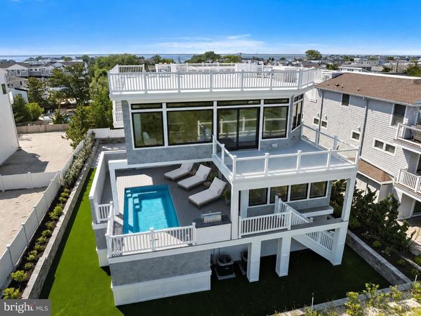 11 E 30TH STREET, BARNEGAT LIGHT, NJ 08006