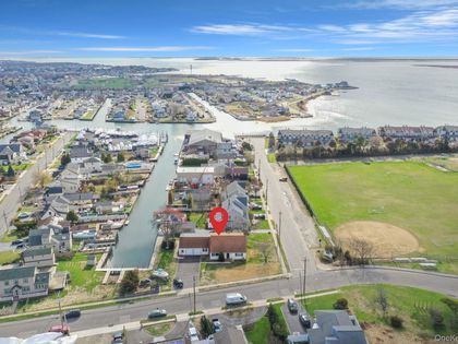 280 S Bayview Avenue Amityville, NY 11701