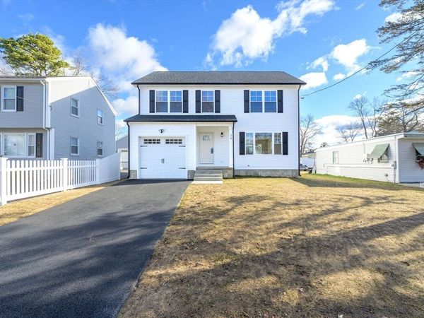 39 Wallace, Springfield, MA 01119