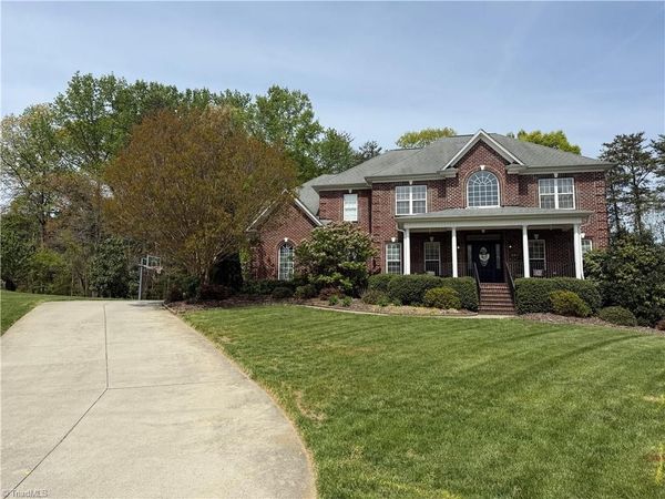 283 Heatherwood Drive, Winston-Salem, NC 27107