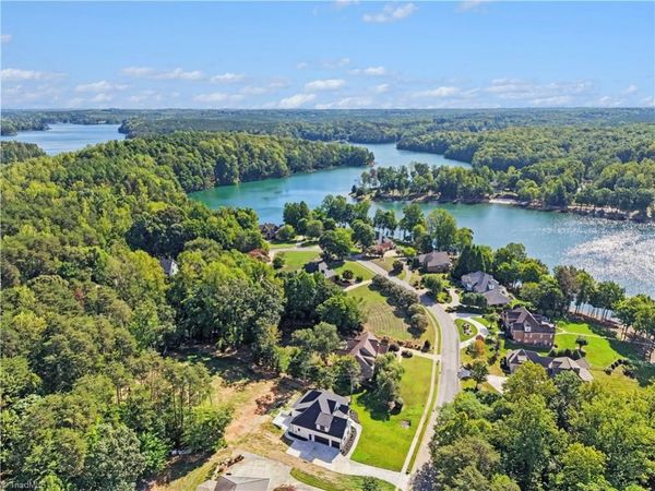 7640 Crossing Ridge Drive, Belews Creek, NC 27009