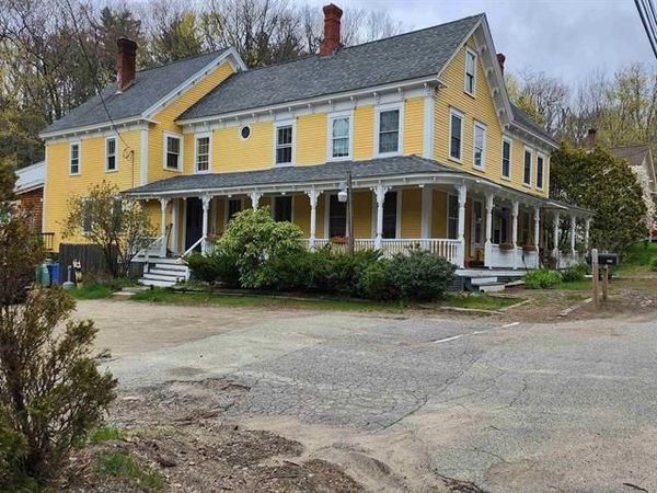 685 South Main Street, Unit 2, Wolfeboro, NH 03896