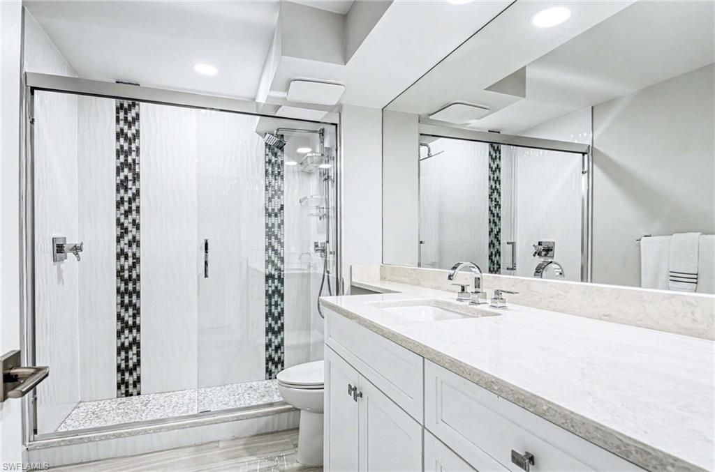 2150 Gulf Shore Blvd N, Unit 605, Naples, FL 34102 Photo