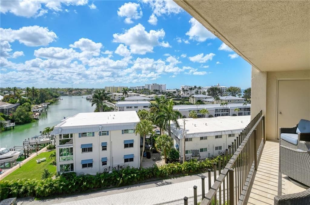 2150 Gulf Shore Blvd N, Unit 605, Naples, FL 34102 Photo