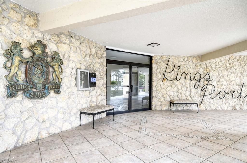 2150 Gulf Shore Blvd N, Unit 605, Naples, FL 34102 Photo