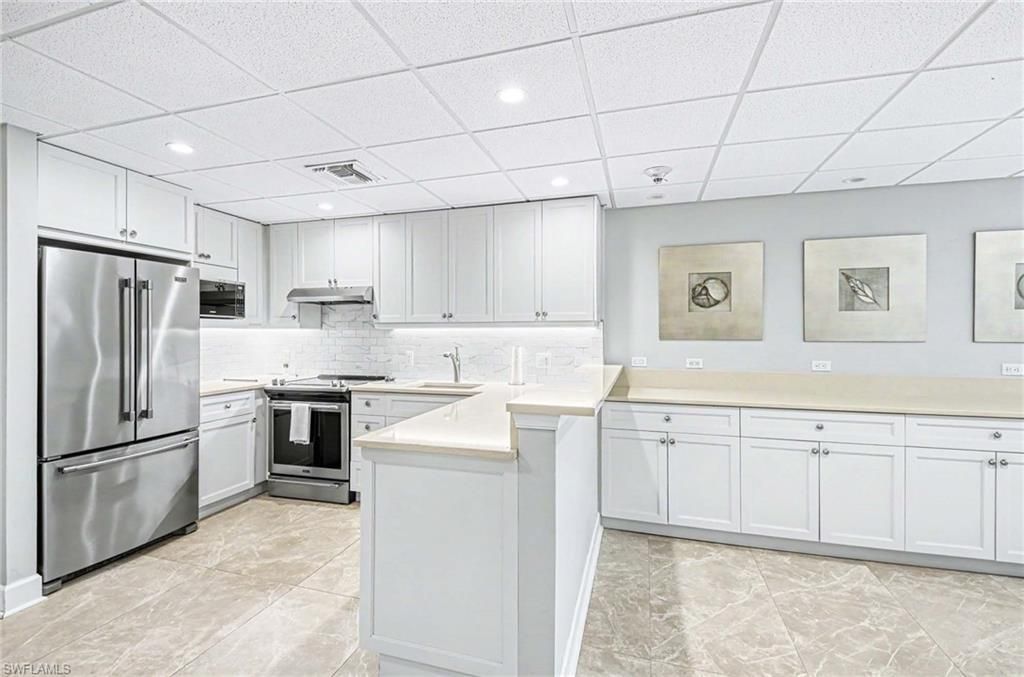 2150 Gulf Shore Blvd N, Unit 605, Naples, FL 34102 Photo