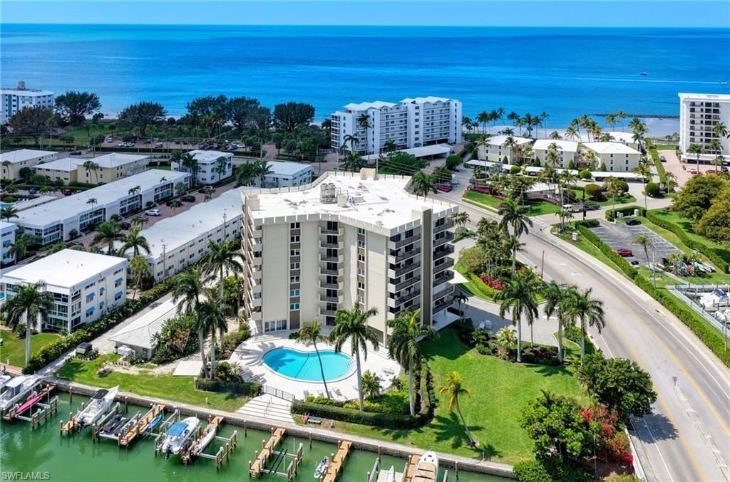 2150 Gulf Shore Blvd N, Unit 605, Naples, FL 34102 Photo