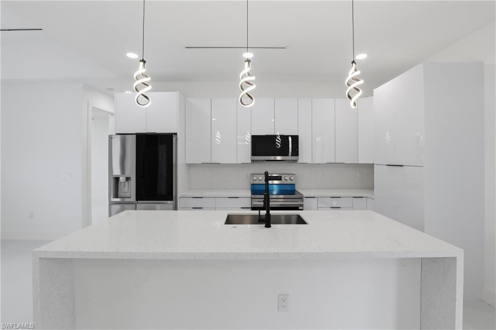 669 Windermere Dr , Lehigh Acres, FL 33972 Photo