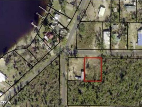 4742 Magnolia Avenue , Youngstown, FL 32466