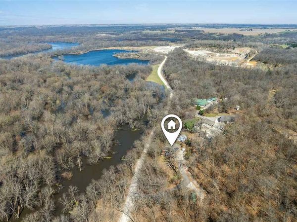 2576 58th St Ln, Vinton, IA 52349