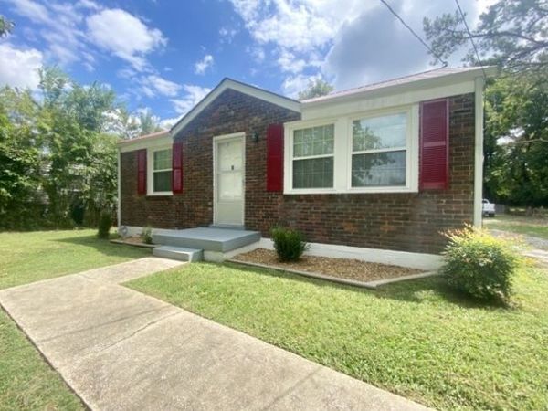 2841 Colonial Cir, Nashville, TN 37214