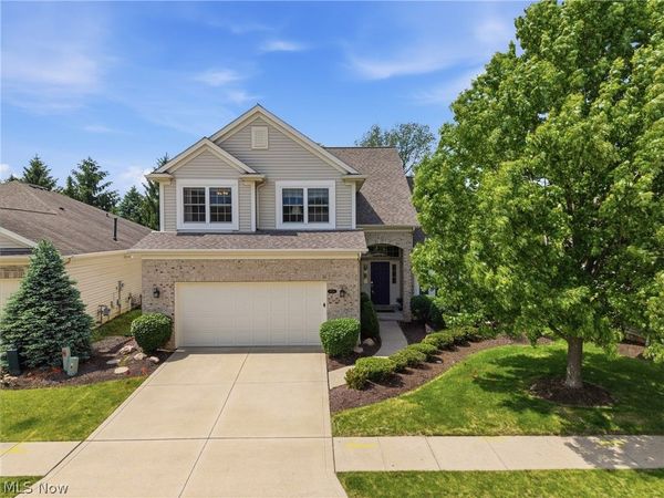 15220 Chestnut Oak Lane, Strongsville, OH 44149