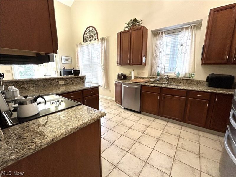 15220 Chestnut Oak Lane, Strongsville, OH 44149 Photo 5