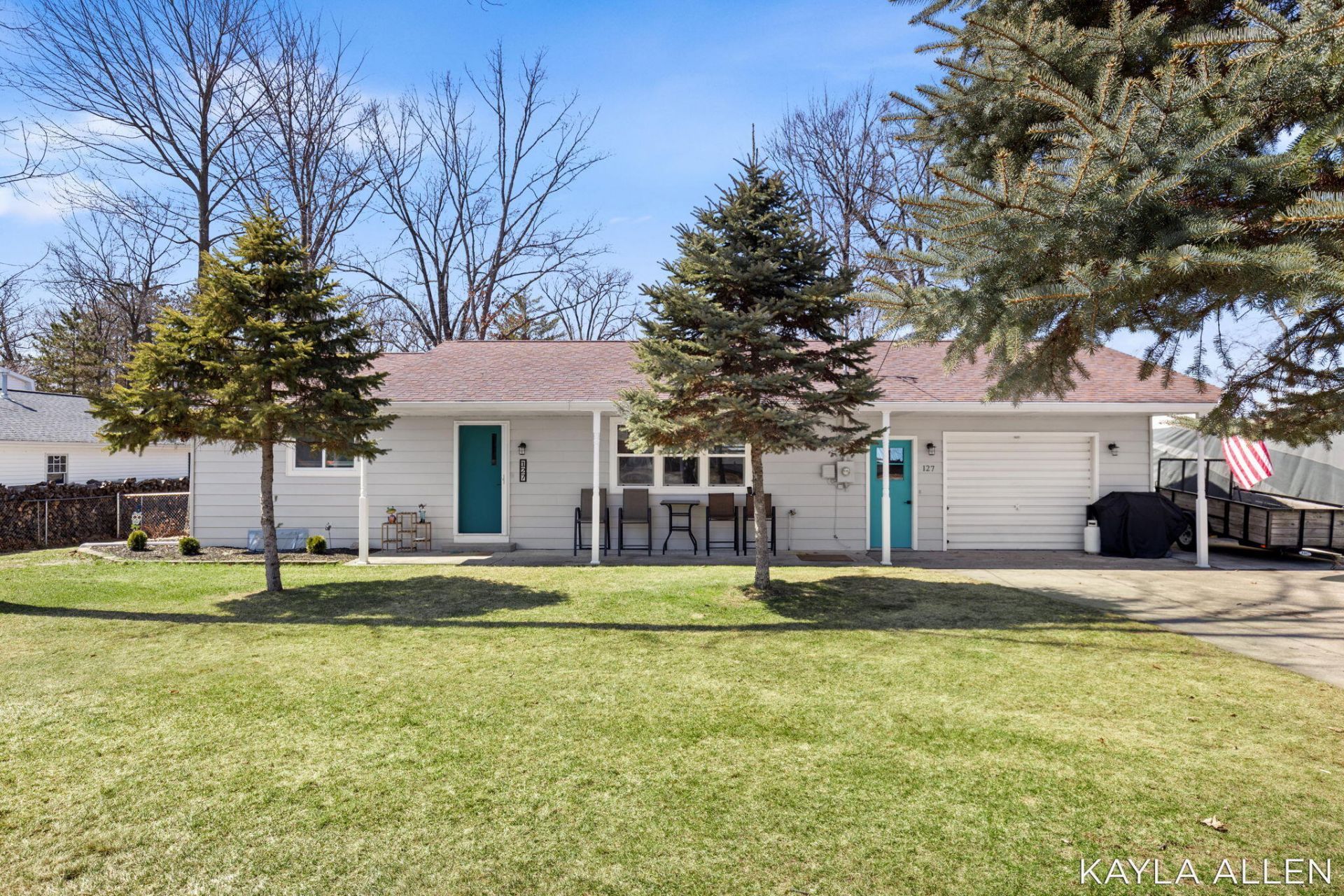 127 Maple Bluff Avenue, Prudenville, MI 48651 Main Photo