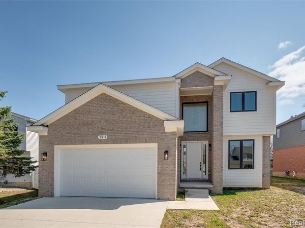 2911 Walsh Drive, Rochester Hills, MI 48309
