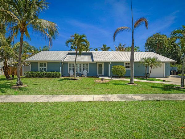 711 Warren Drive, Jupiter, FL 33458