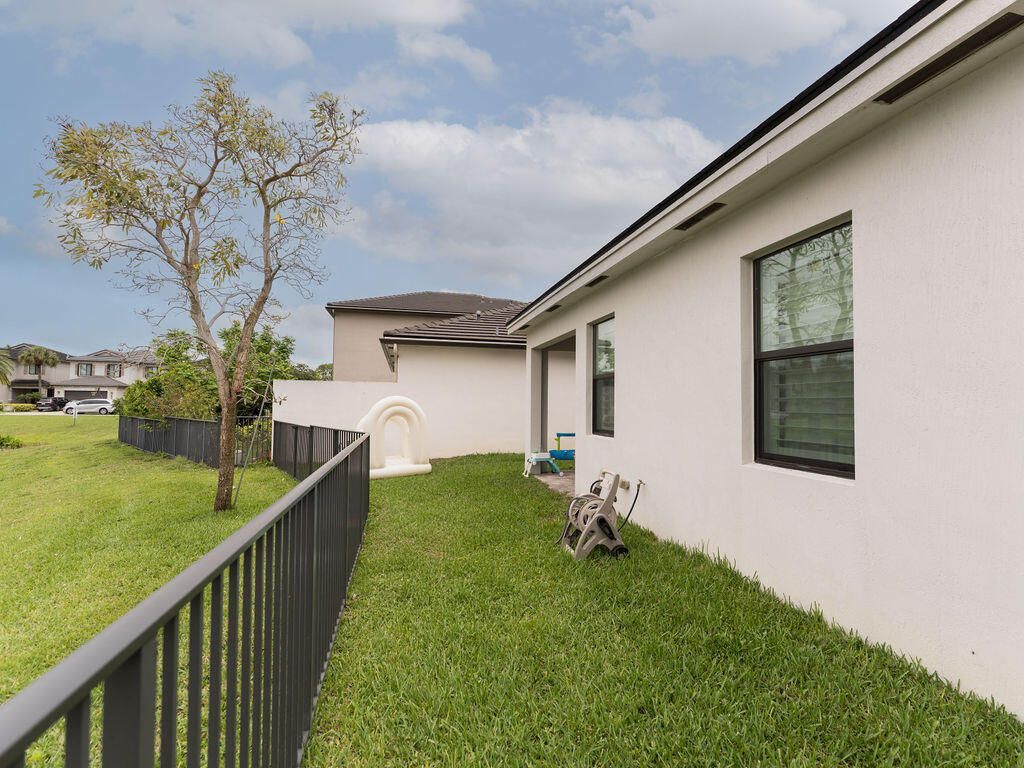 7552 Moonrise Drive, Greenacres, FL 33467 Photo