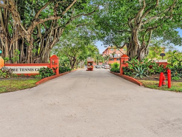 620 Tennis Club Dr , Unit 306, Fort Lauderdale, FL 33311