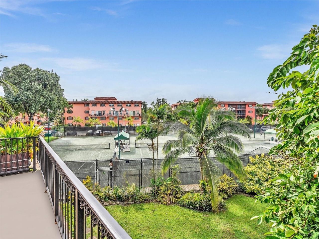 620 Tennis Club Dr , Unit 306, Fort Lauderdale, FL 33311 Photo