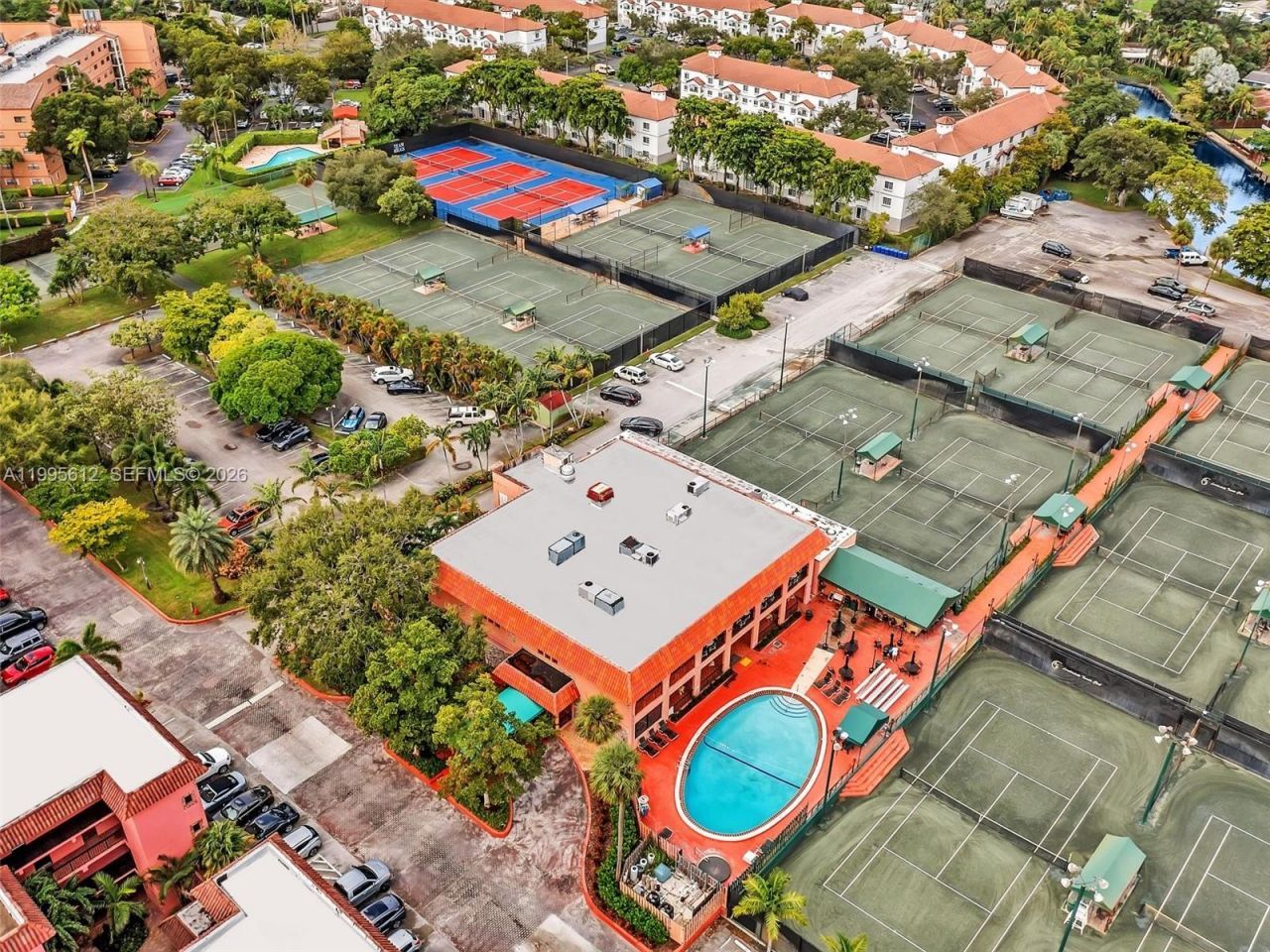 620 Tennis Club Dr , Unit 306, Fort Lauderdale, FL 33311 Photo
