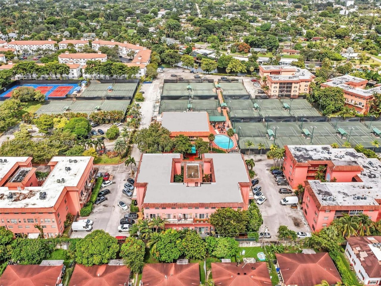 620 Tennis Club Dr , Unit 306, Fort Lauderdale, FL 33311 Photo