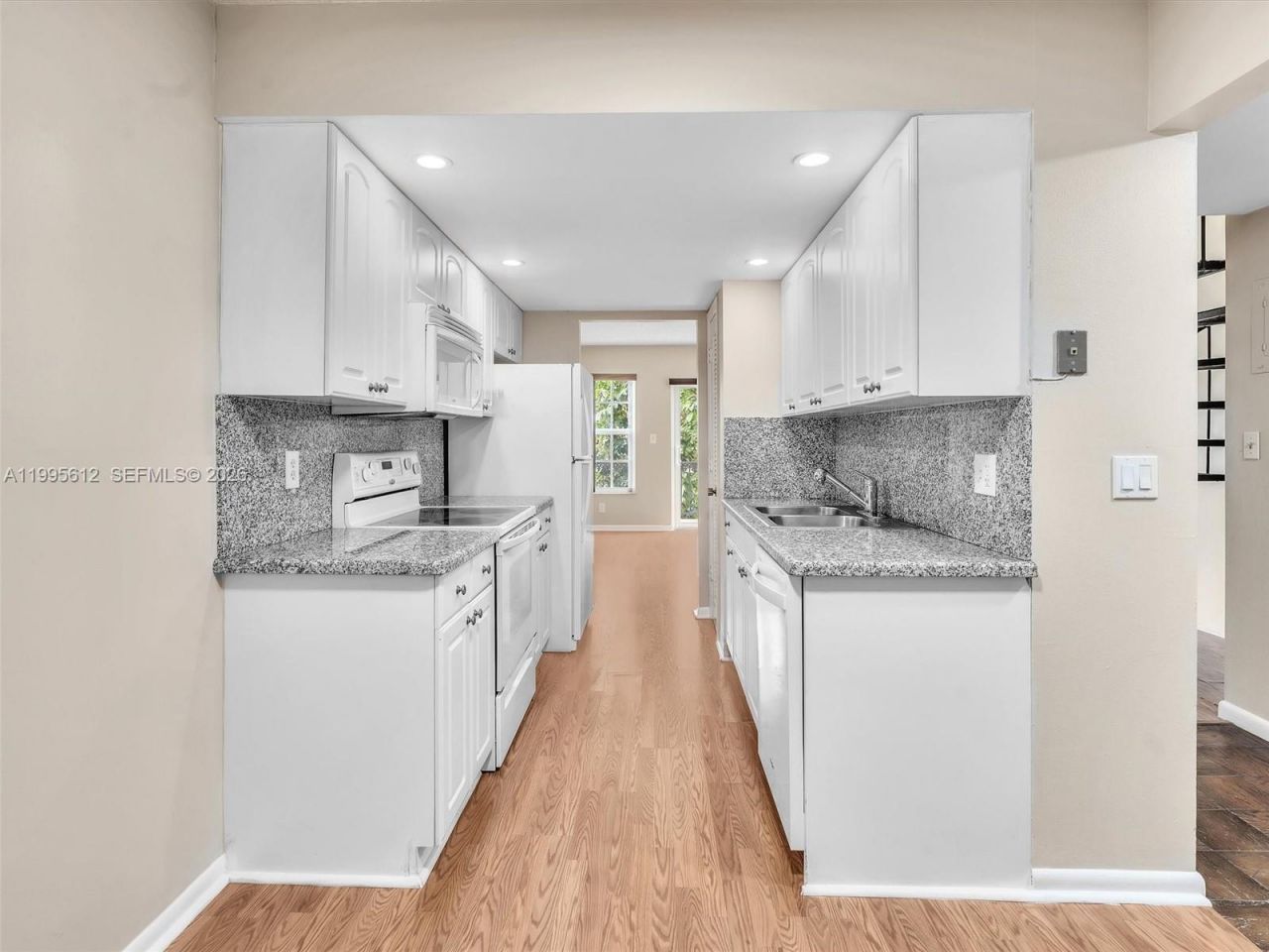 620 Tennis Club Dr , Unit 306, Fort Lauderdale, FL 33311 Photo